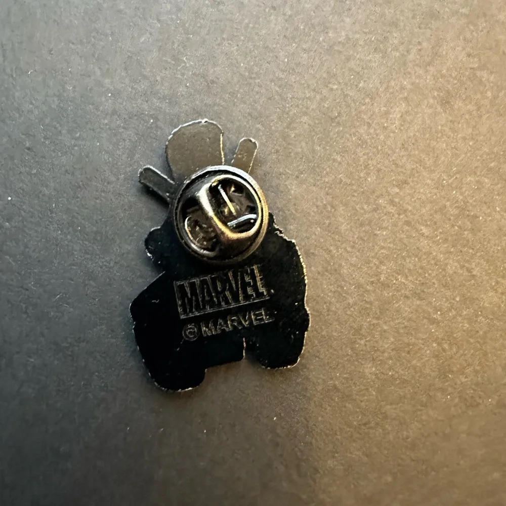 Deadpool Collectable Pin - Picture 2 of 2